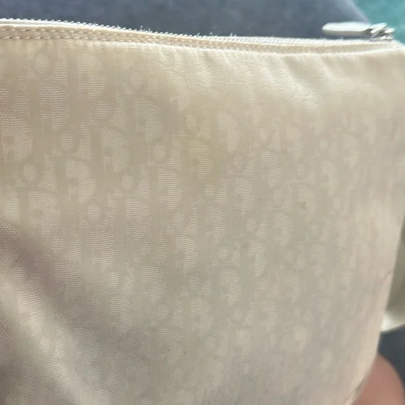 Elegant Cream Dior Shoulder Bag🤍 - Picture 14 of 15